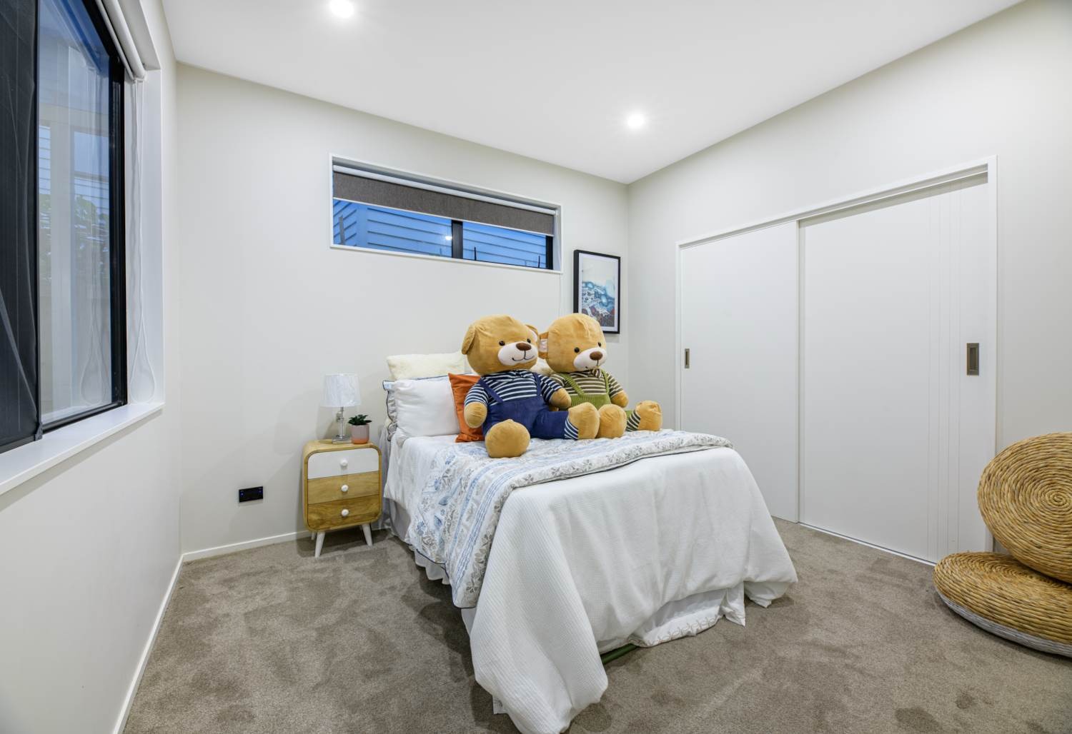 Hobsonville - 5 Bedroom House with 3.5 bathrooms photo