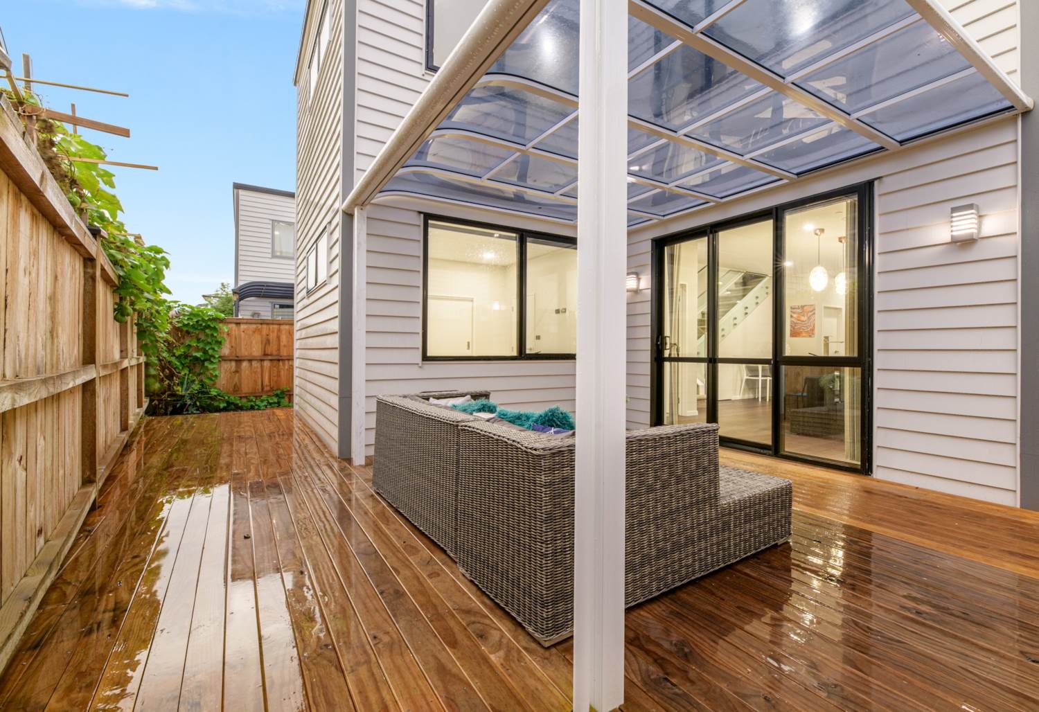 Hobsonville - 5 Bedroom House with 3.5 bathrooms photo