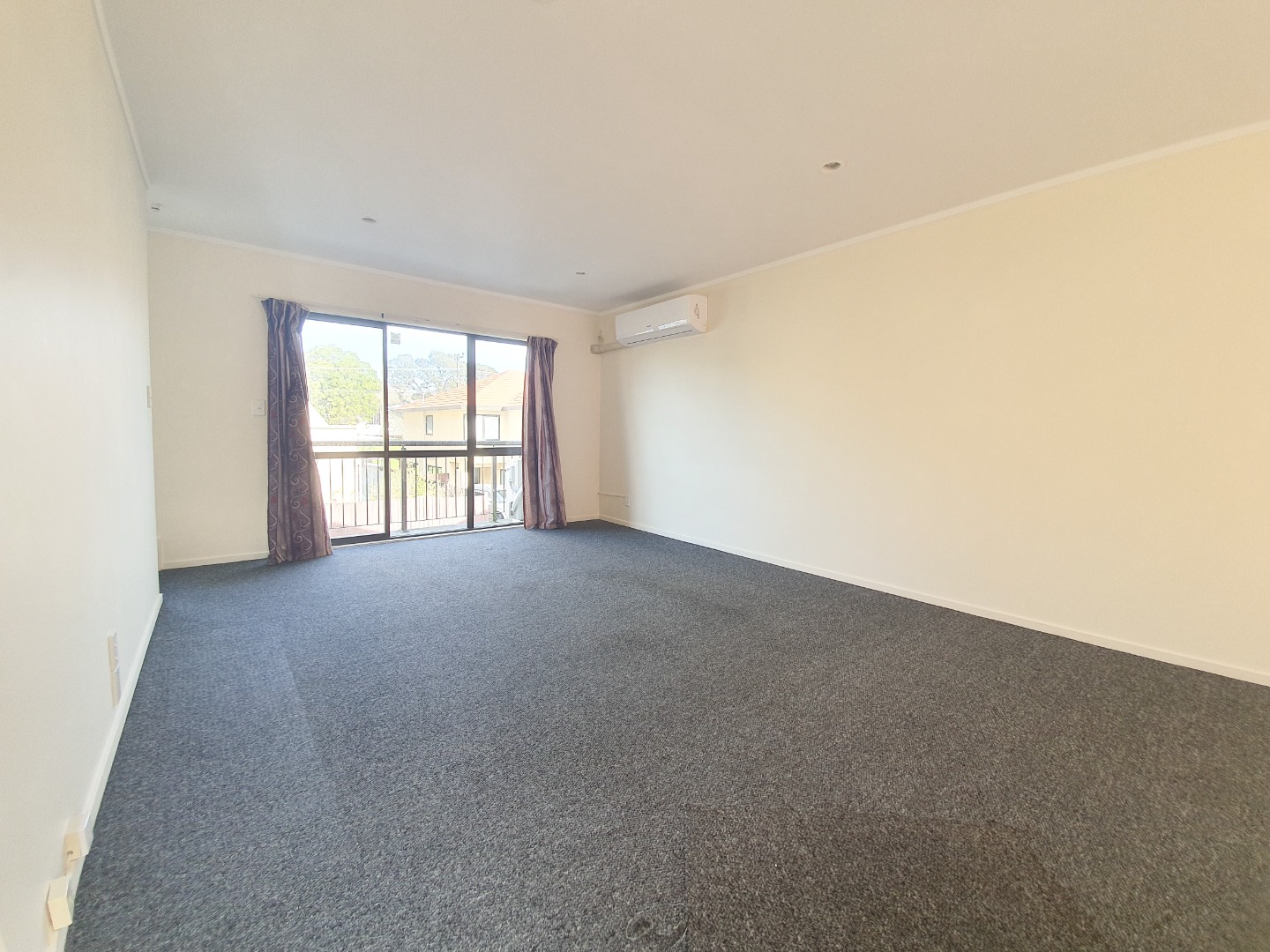 New Lynn - 3 Bedroom Townhouse  photo