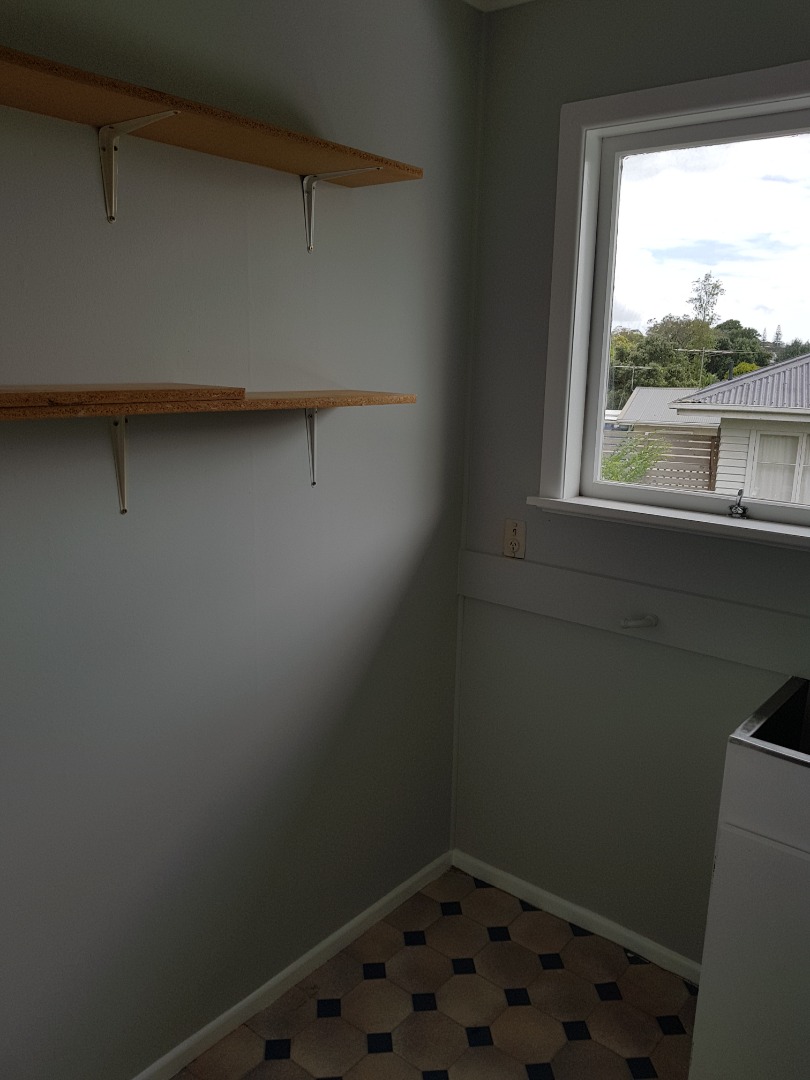 SAINT JOHNS - 2 bedroom Flat - Water Included - Redecorated photo