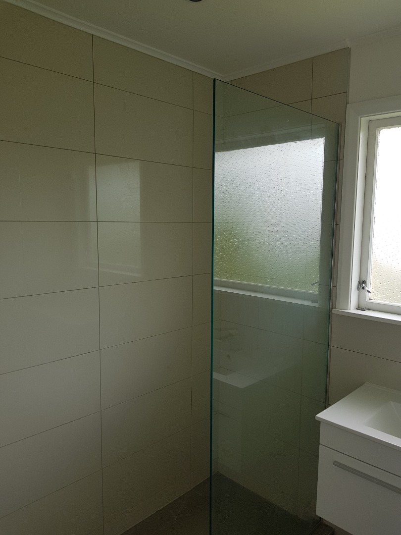 SAINT JOHNS - 2 bedroom Flat - Water Included - Redecorated photo