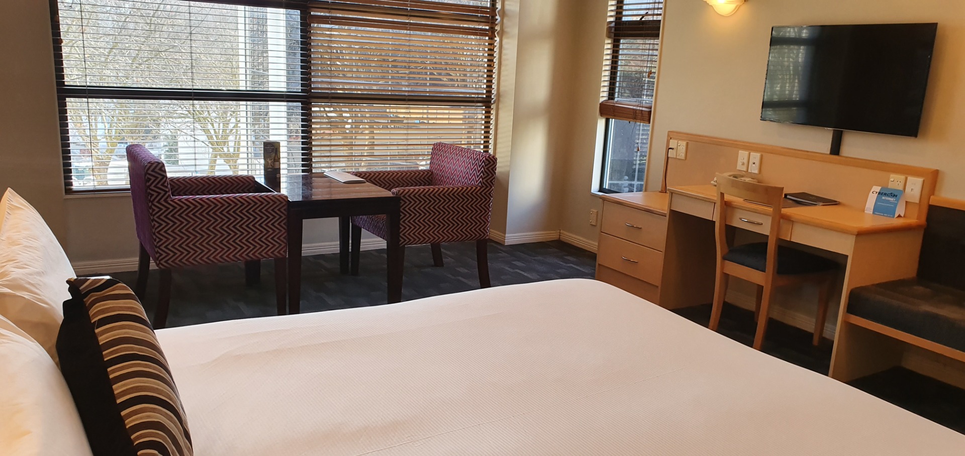 Affordable Studio - Secure Corner Apt photo