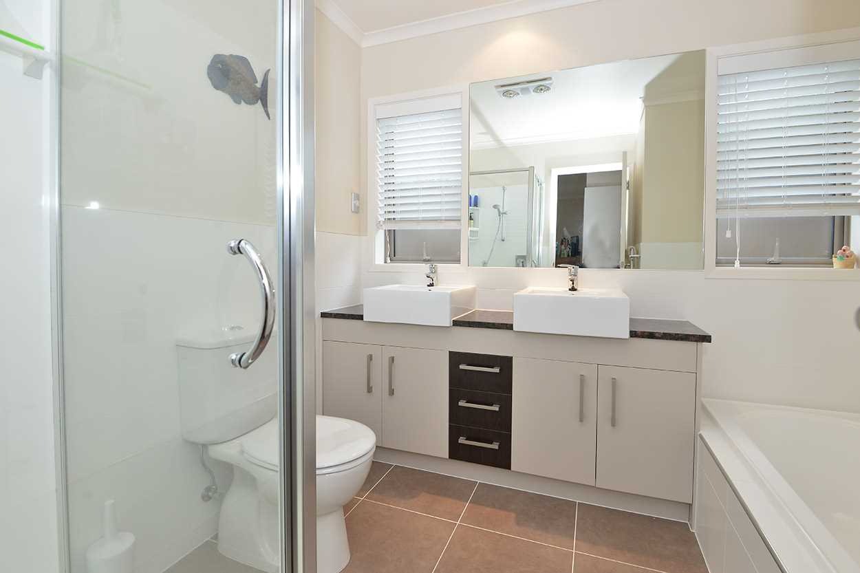 ONE LEVEL LIVING AT IT'S BEST- MILLWATER 4 BEDROOM! photo