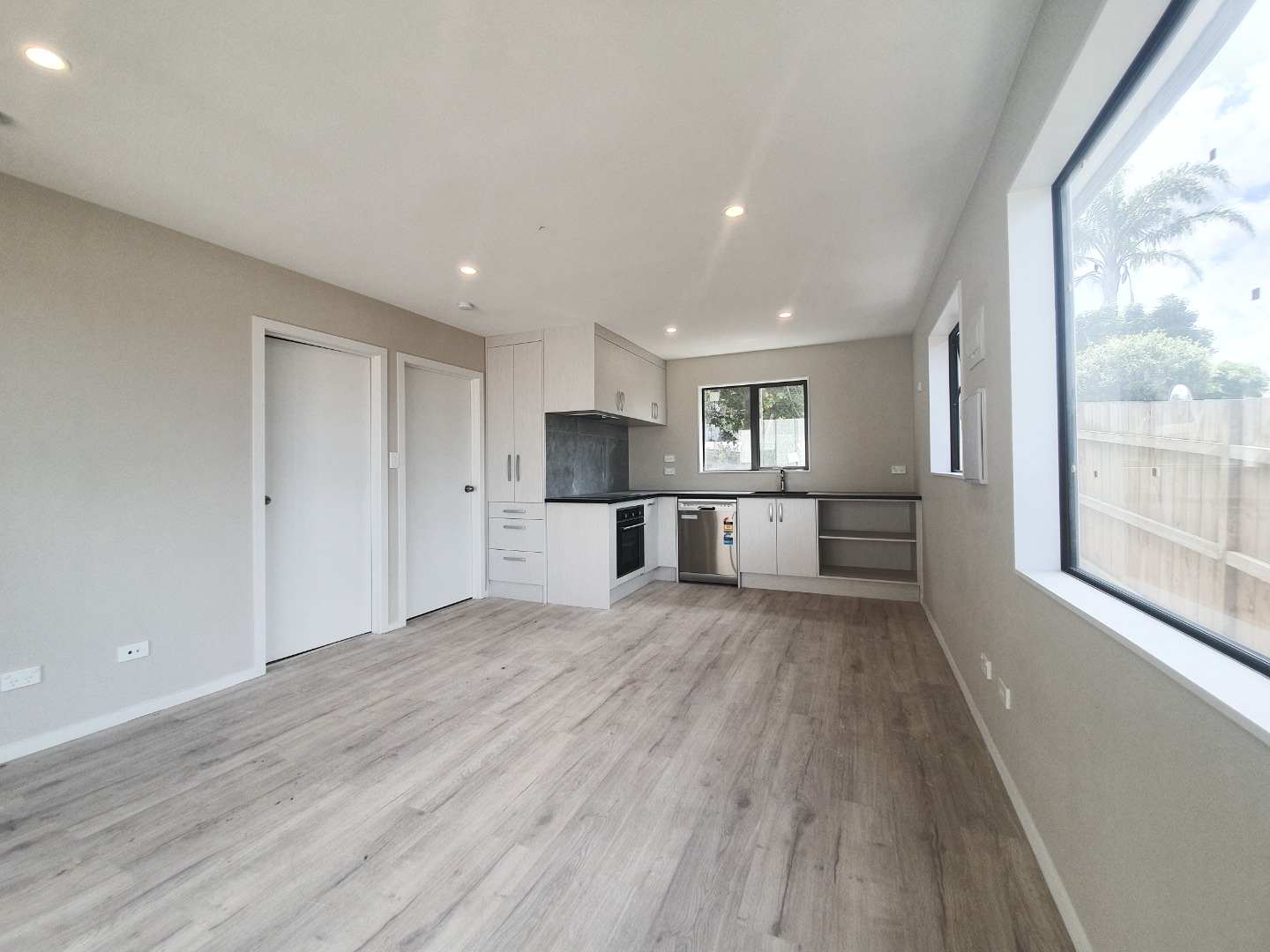 2 Bedroom Unit in Browns Bay  photo