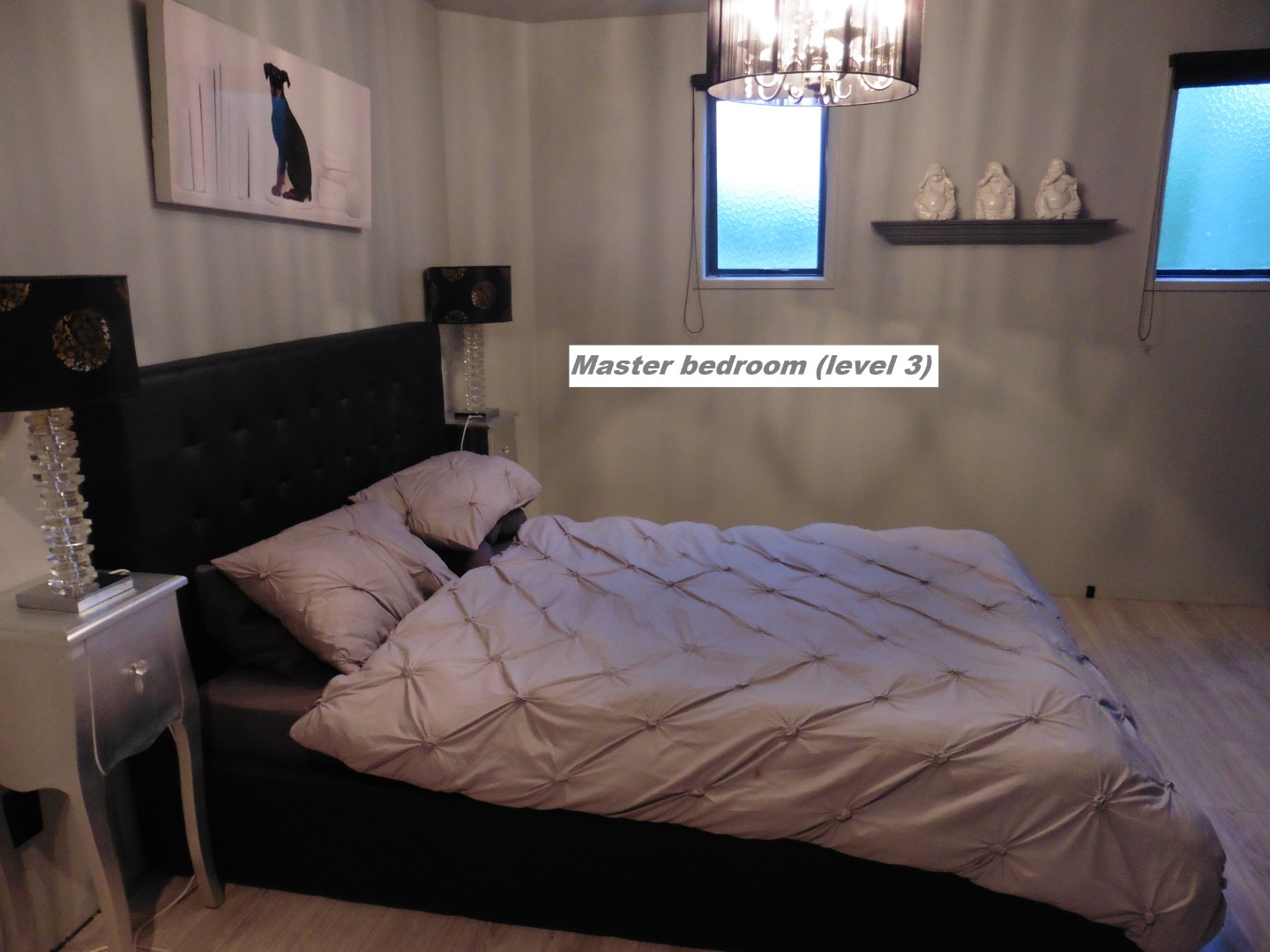 Character 3-level property in CBD photo