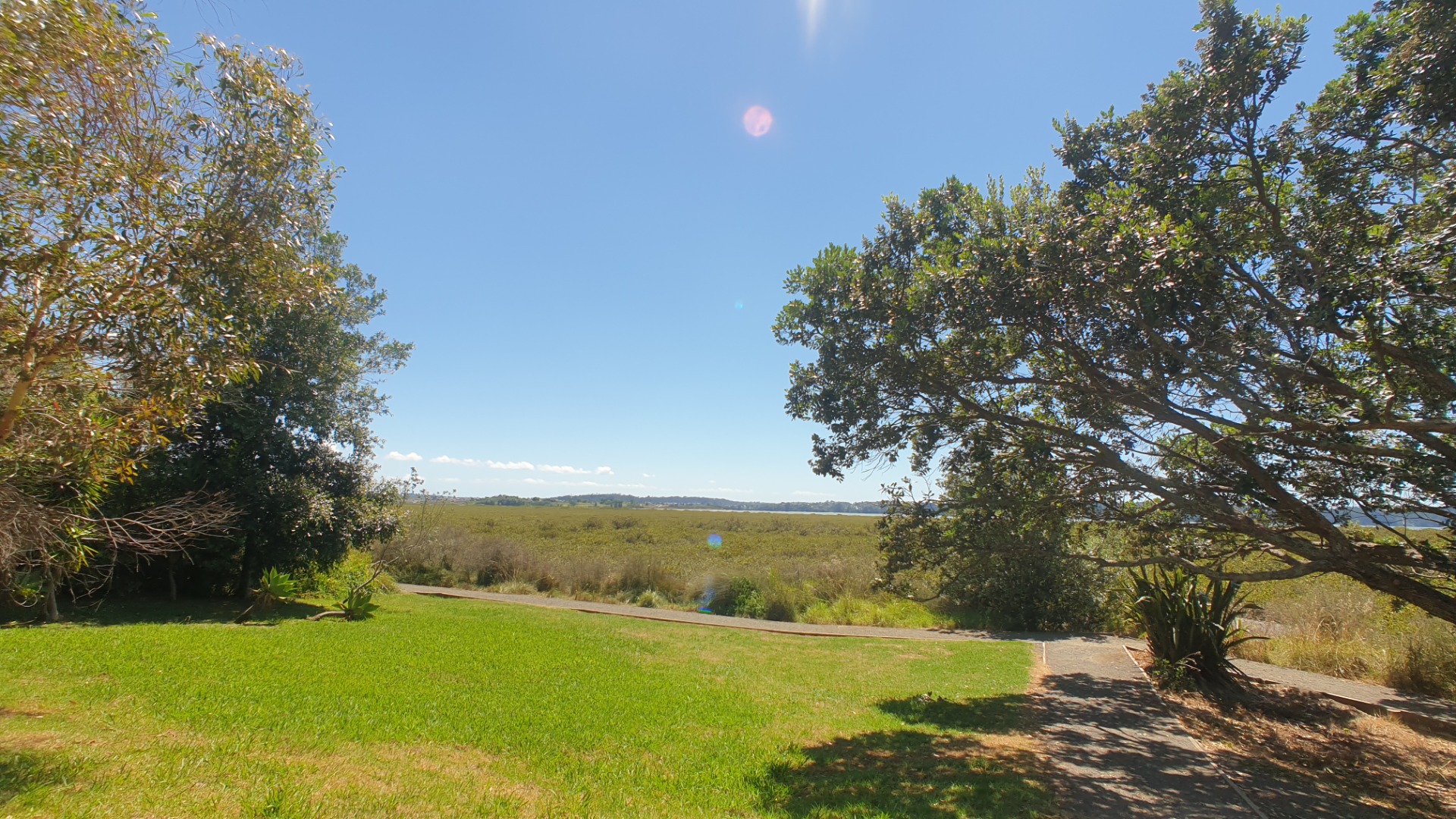 TE ATATU PENINSULA - Harbour view 3 bedroom photo