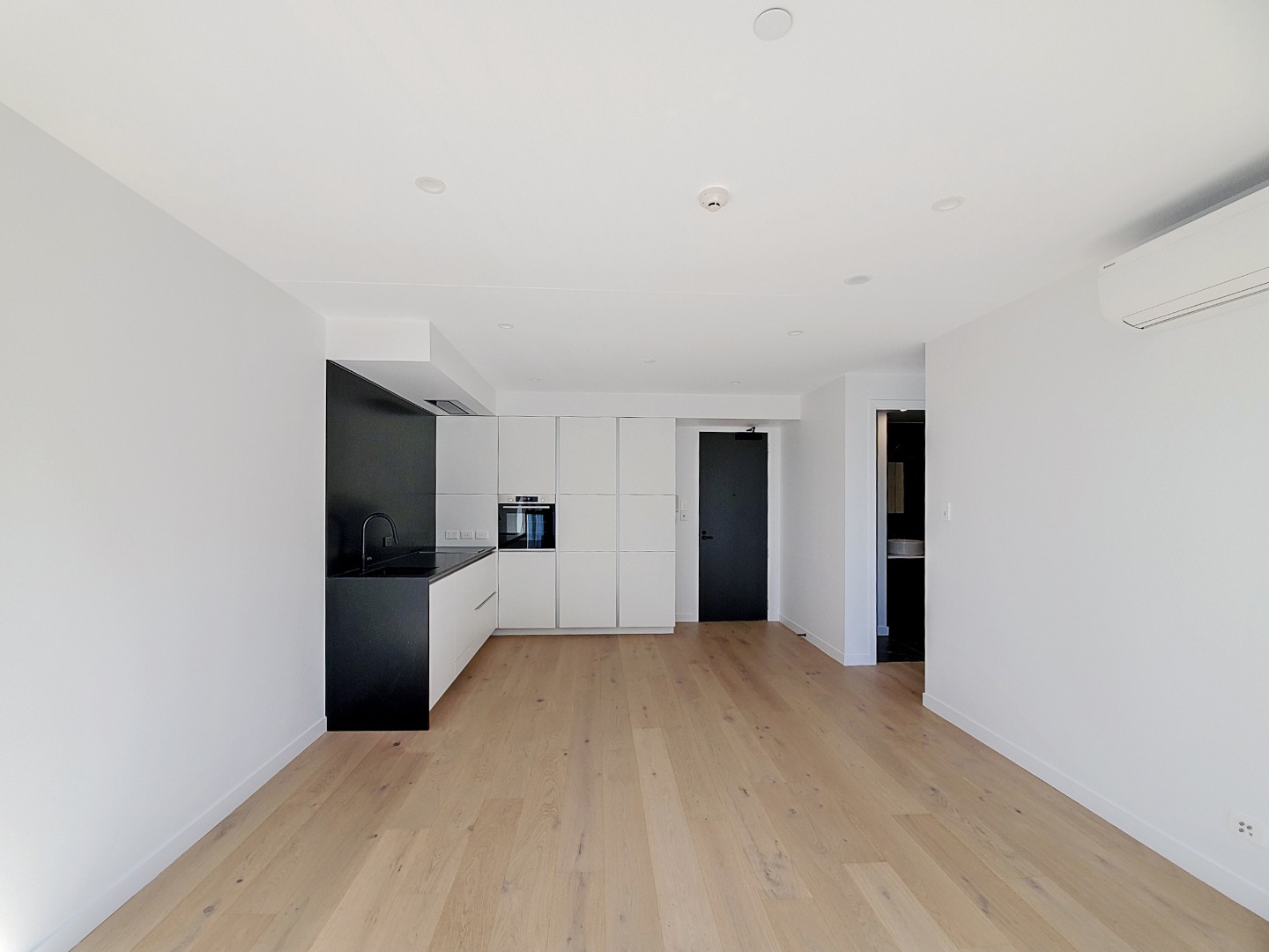 Lovely one bedroom apartment photo
