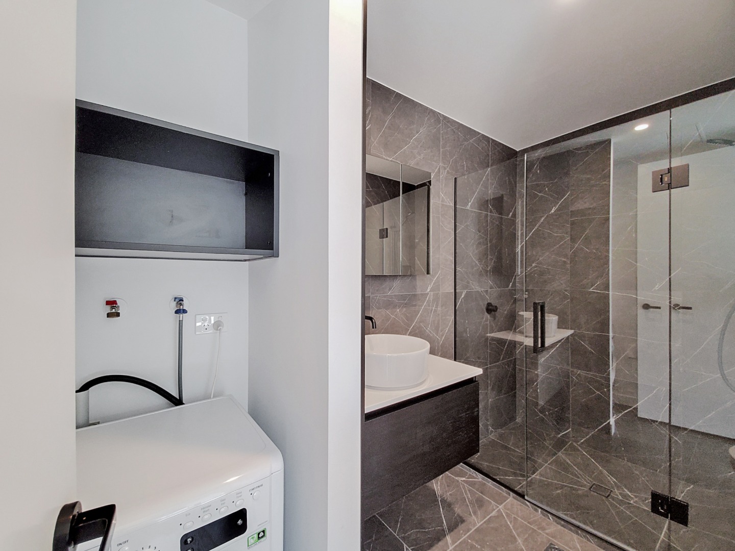 Lovely one bedroom apartment photo