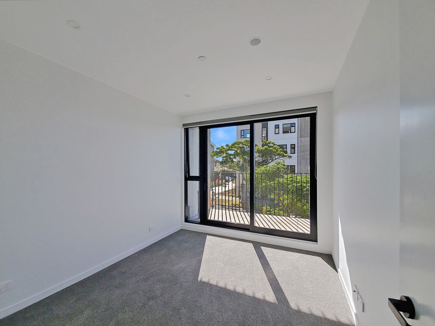 Lovely one bedroom apartment photo