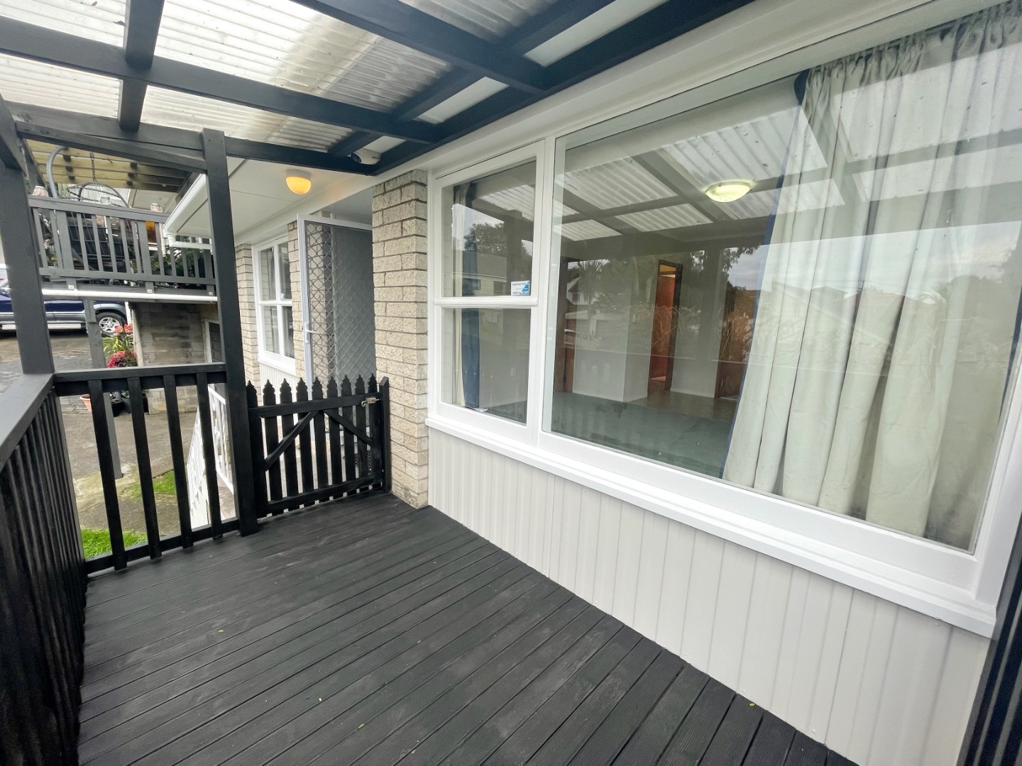 Cozy two bedroom unit in Mount Roskill photo