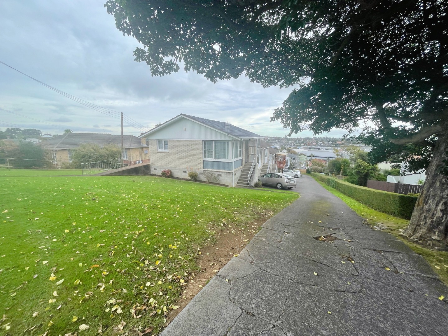 Cozy two bedroom unit in Mount Roskill photo
