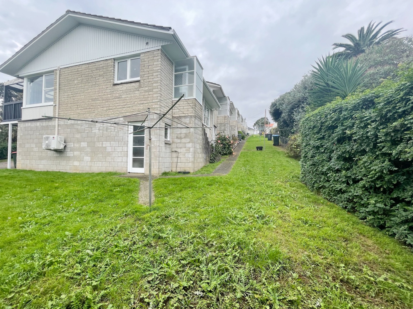 Cozy two bedroom unit in Mount Roskill photo