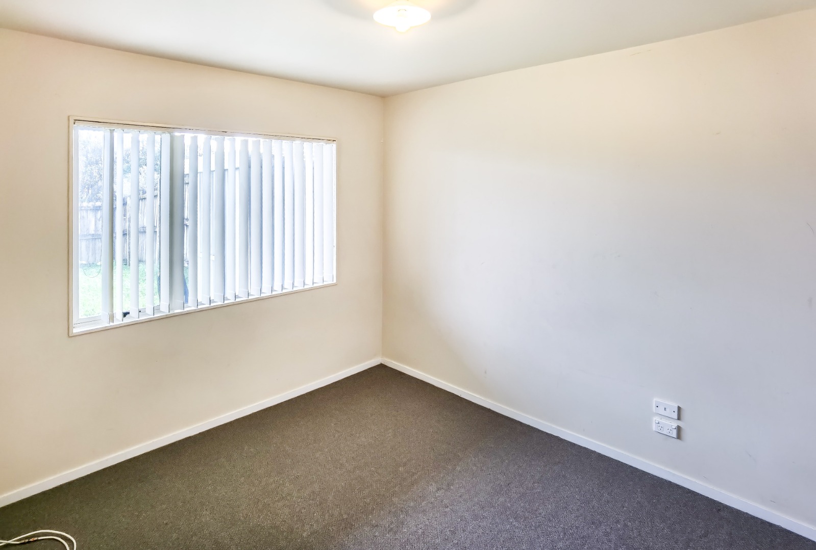 2 bedroom downstairs apartment photo