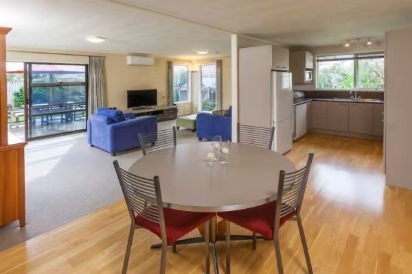 5 bedroom Family Home in Half Moon Bay photo