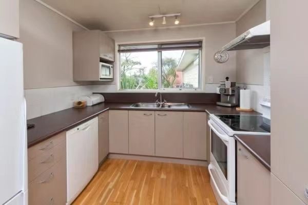 5 bedroom Family Home in Half Moon Bay photo