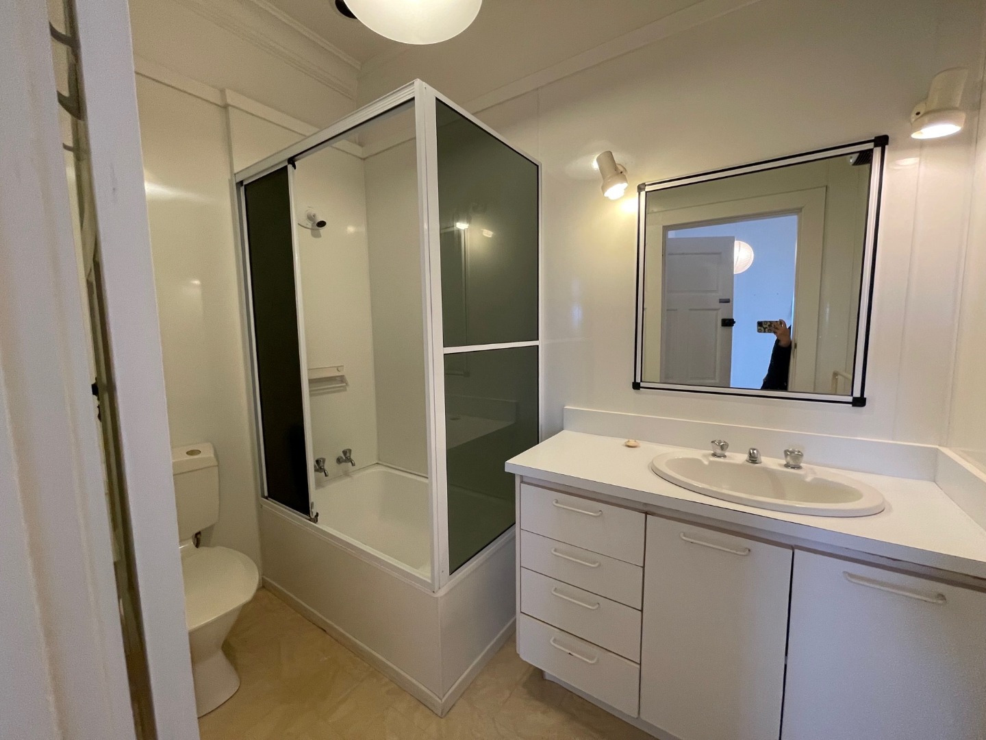 One bedroom home in Remuera photo