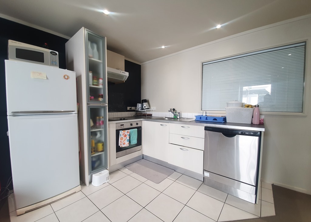 City Centre - Fully Furnished 1 Bedroom Apartment With A Carpark photo