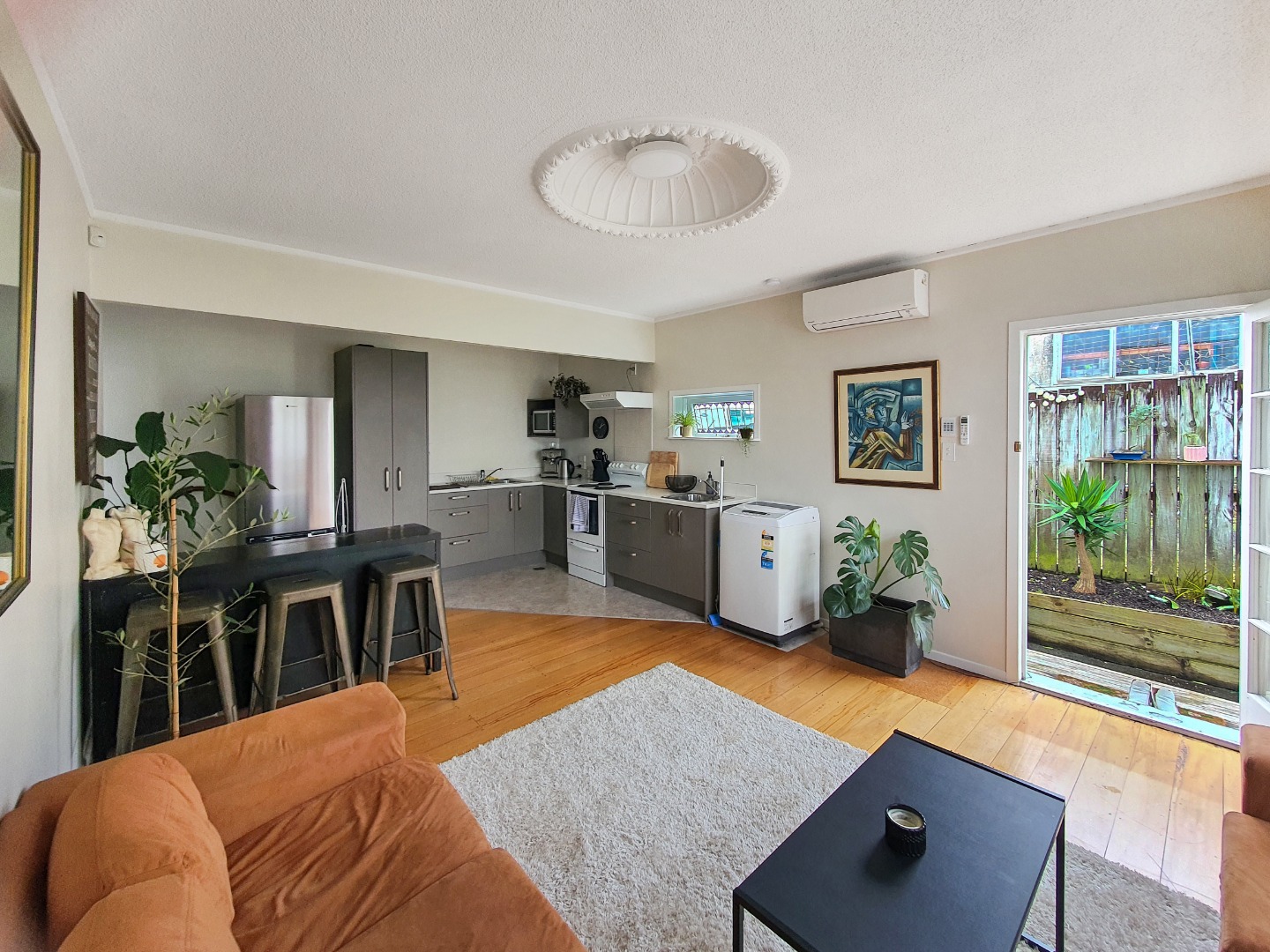 GLEN EDEN/KELSTON - 2 Bedroom home photo