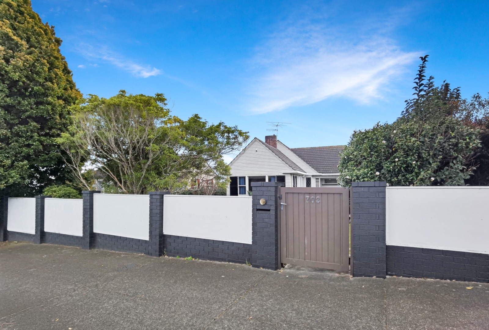 REMUERA -  3 bedroom family home photo
