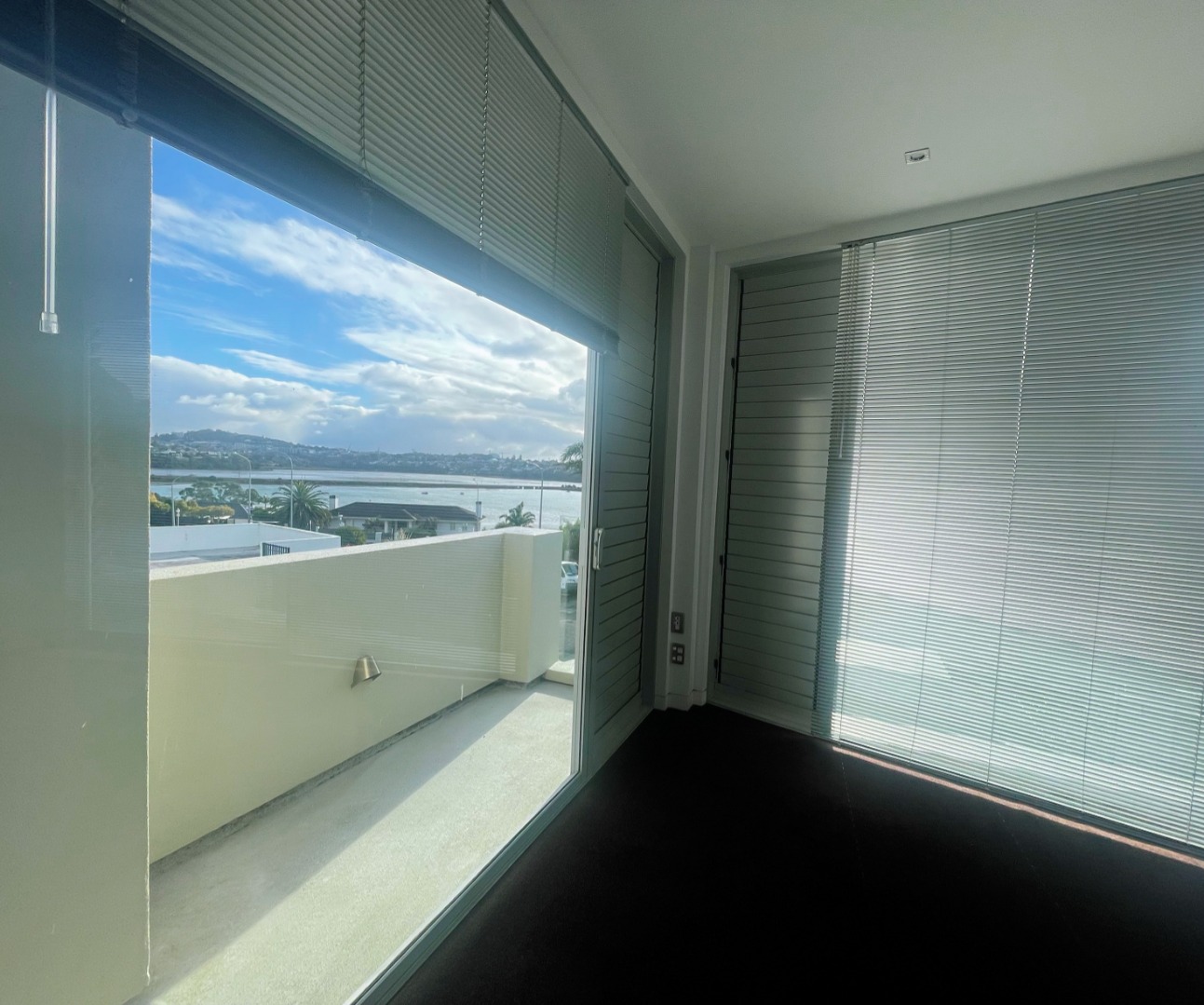 5 bedroom 4 bathroom Family home with Sea view   photo