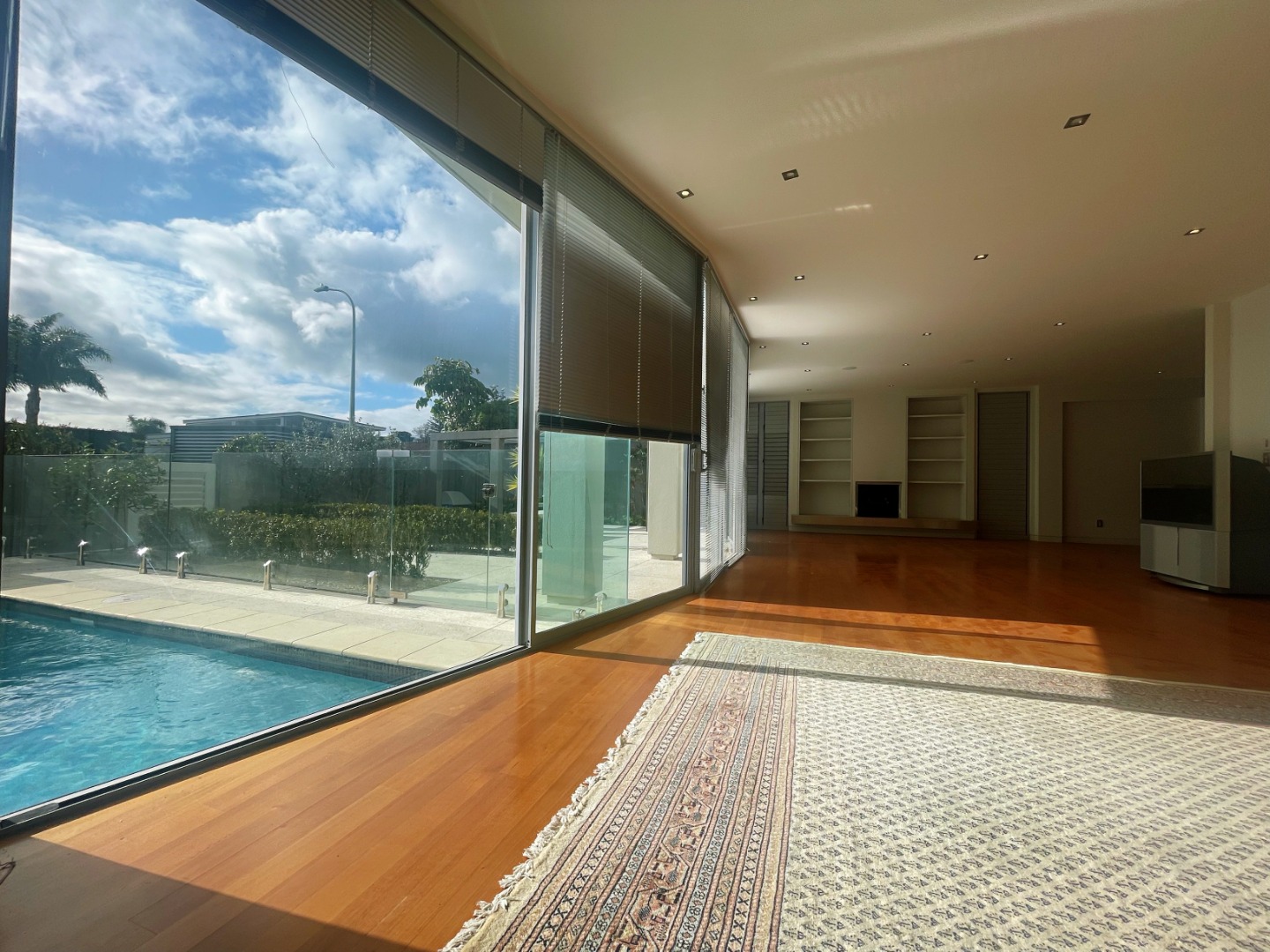 5 bedroom 4 bathroom Family home with Sea view   photo