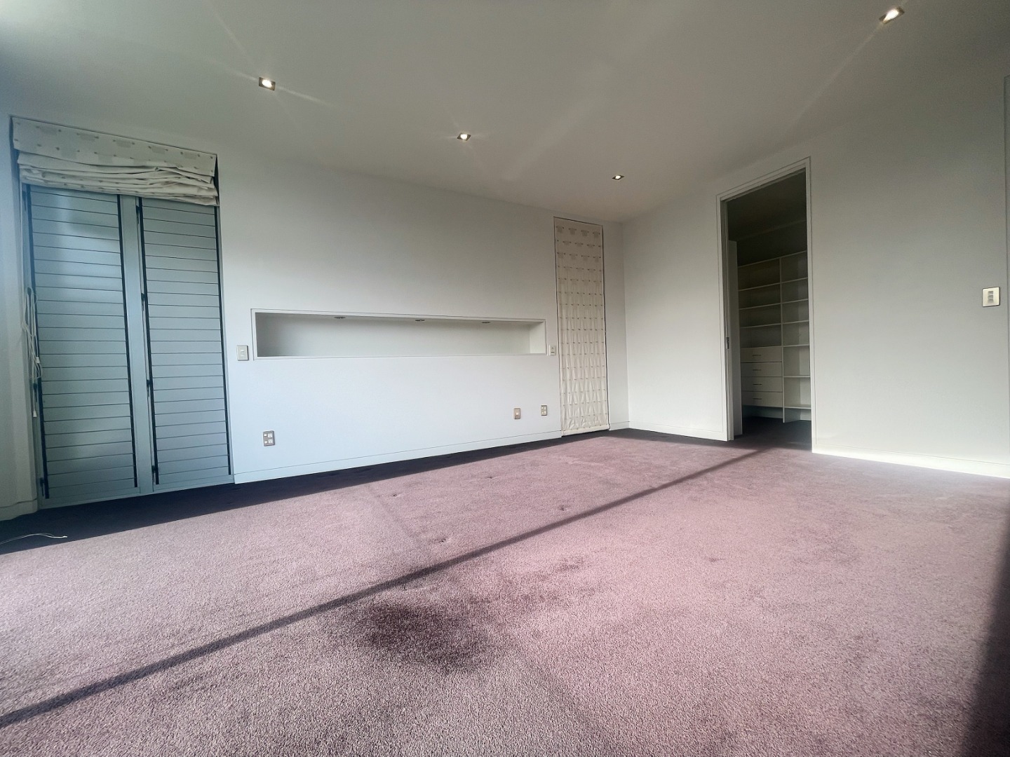 5 bedroom 4 bathroom Family home with Sea view   photo