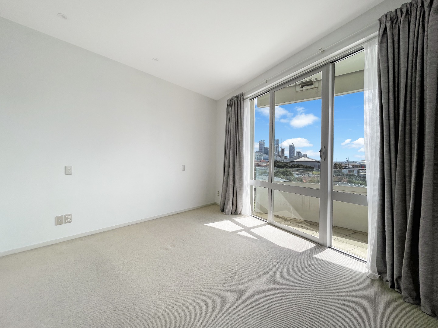 The Mirage - 2 Bedroom, 2 Bathroom, 2 Carparks photo