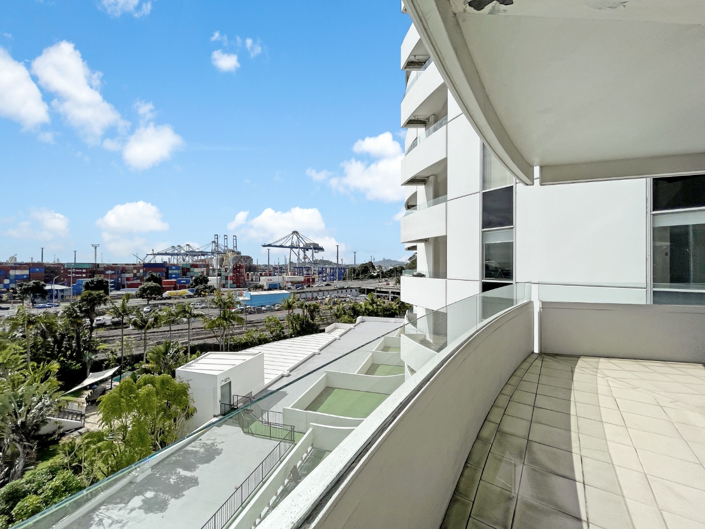 The Mirage - 2 Bedroom, 2 Bathroom, 2 Carparks photo
