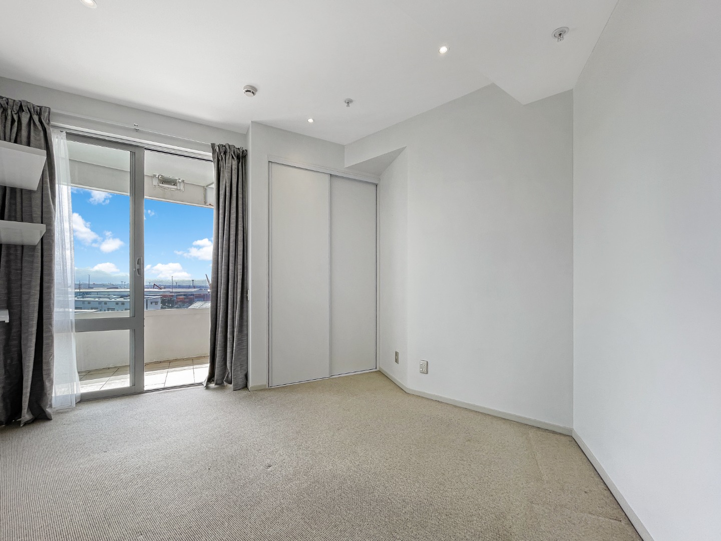 The Mirage - 2 Bedroom, 2 Bathroom, 2 Carparks photo