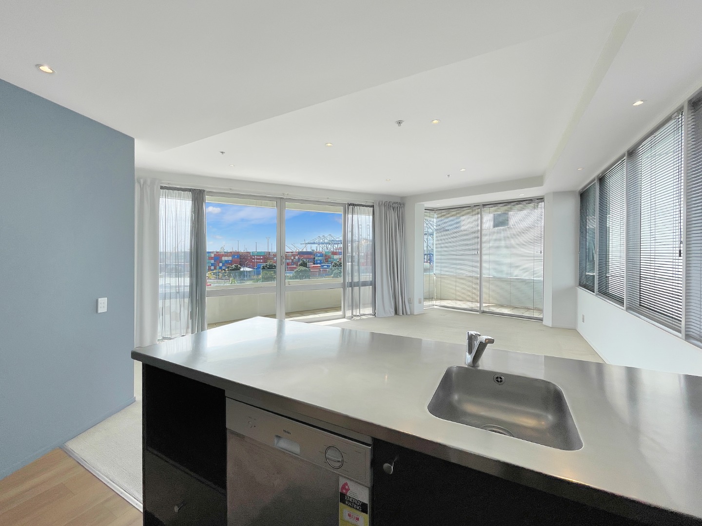 The Mirage - 2 Bedroom, 2 Bathroom, 2 Carparks photo