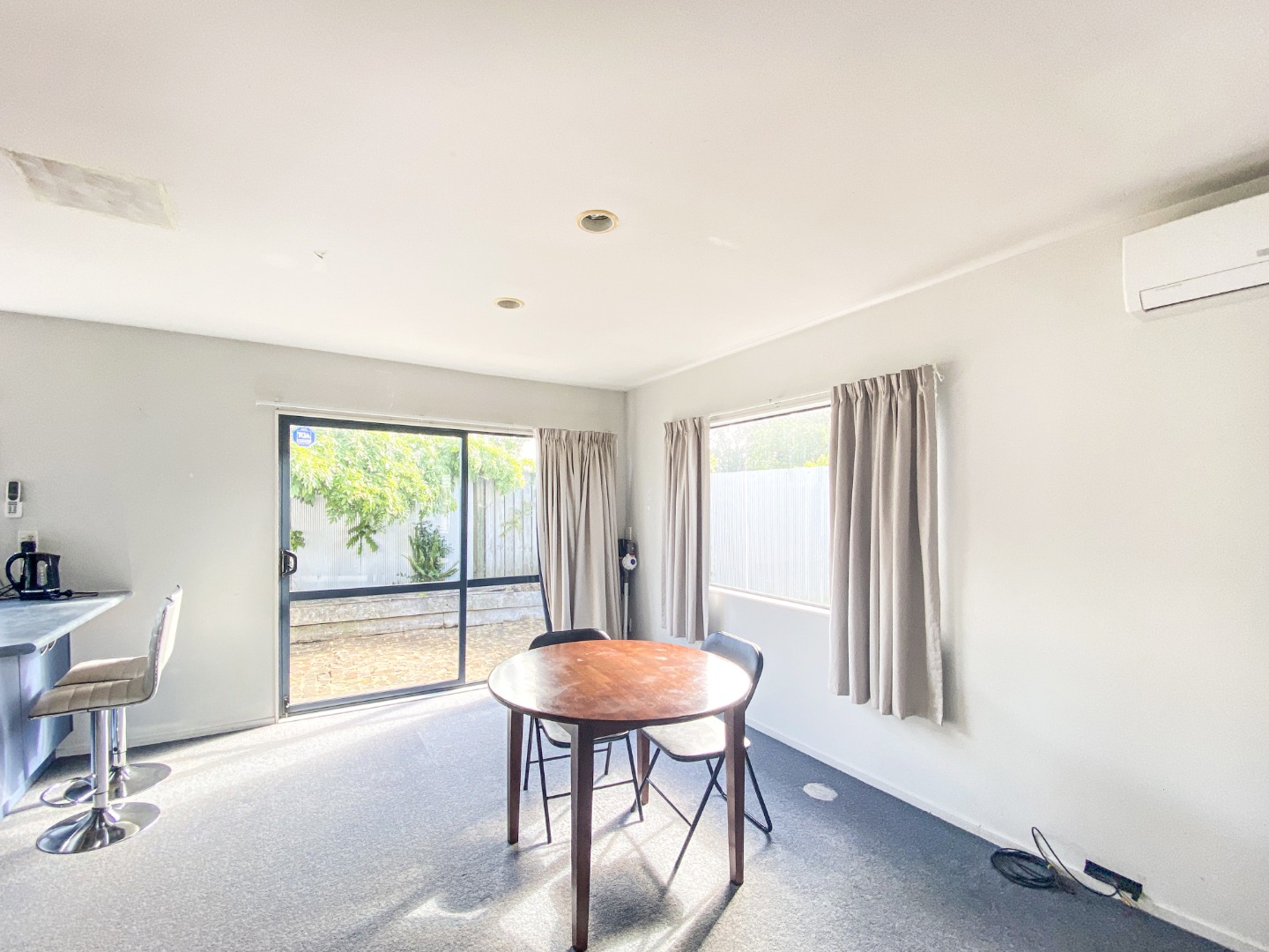 ELLERSLIE - 3 Bedroom House in a good location photo