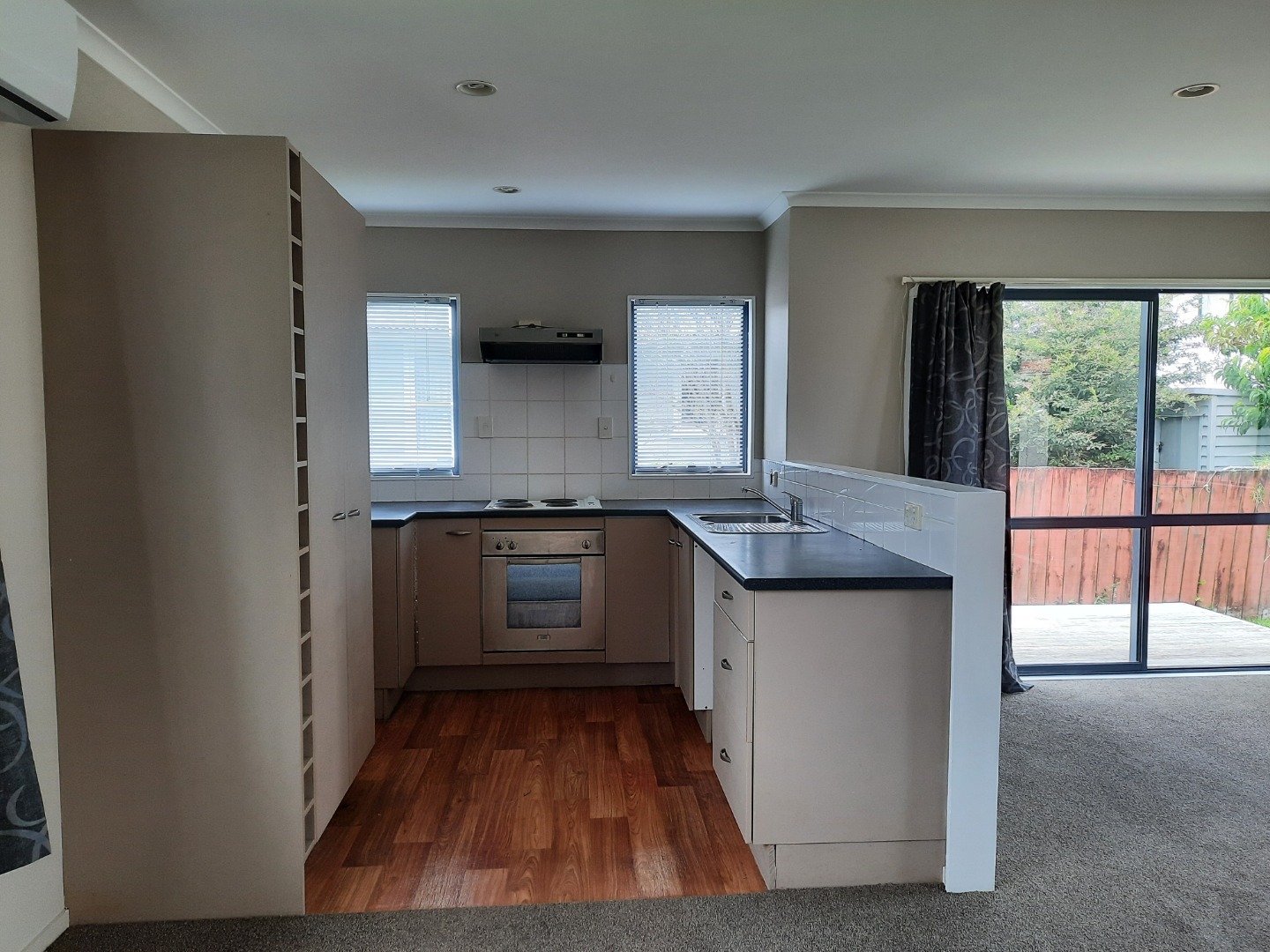 Kelston, Auckland photo