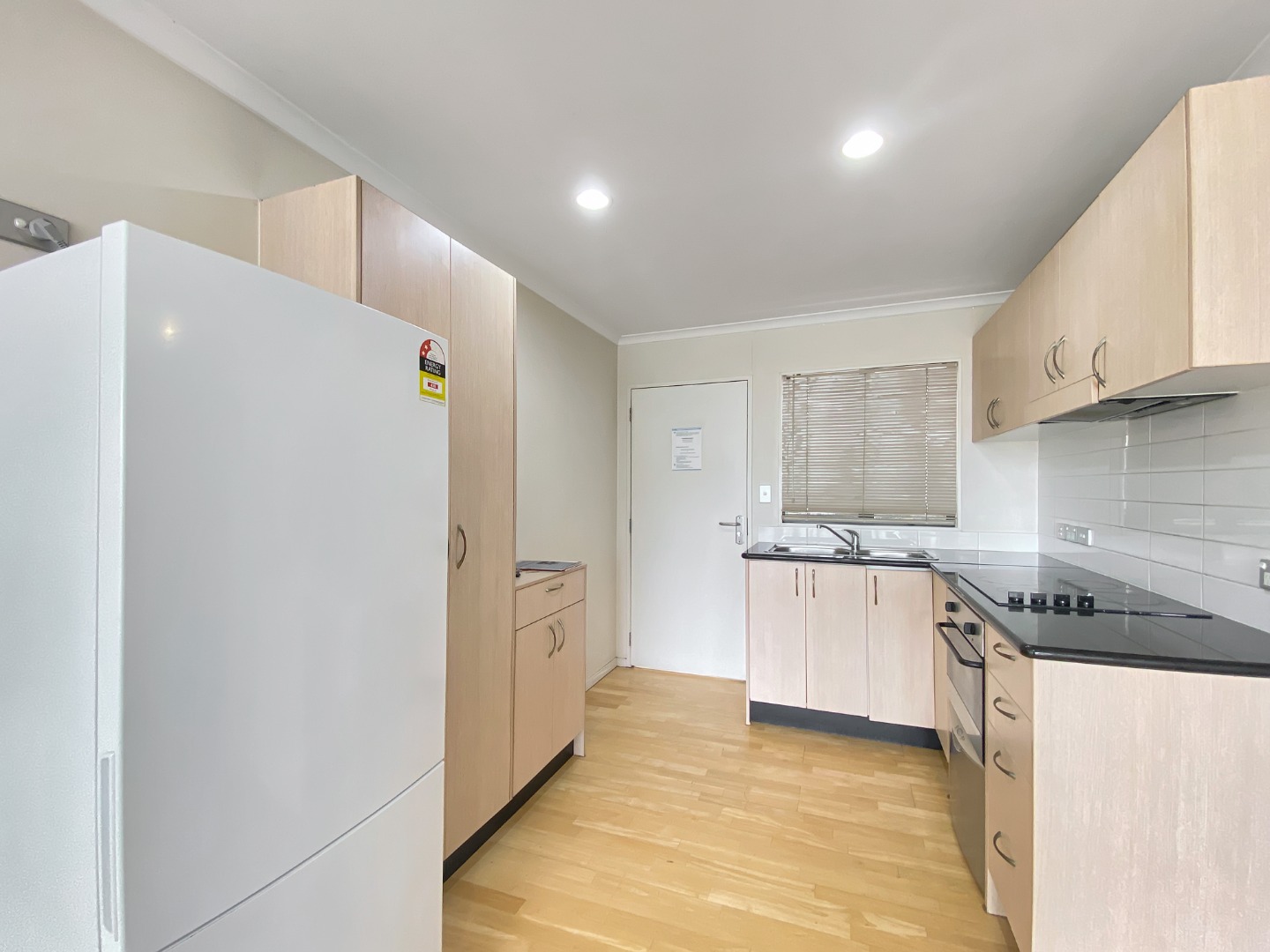 Newmarket - 2 Bedroom/2 Bathroom Apartment with 1 Carpark photo