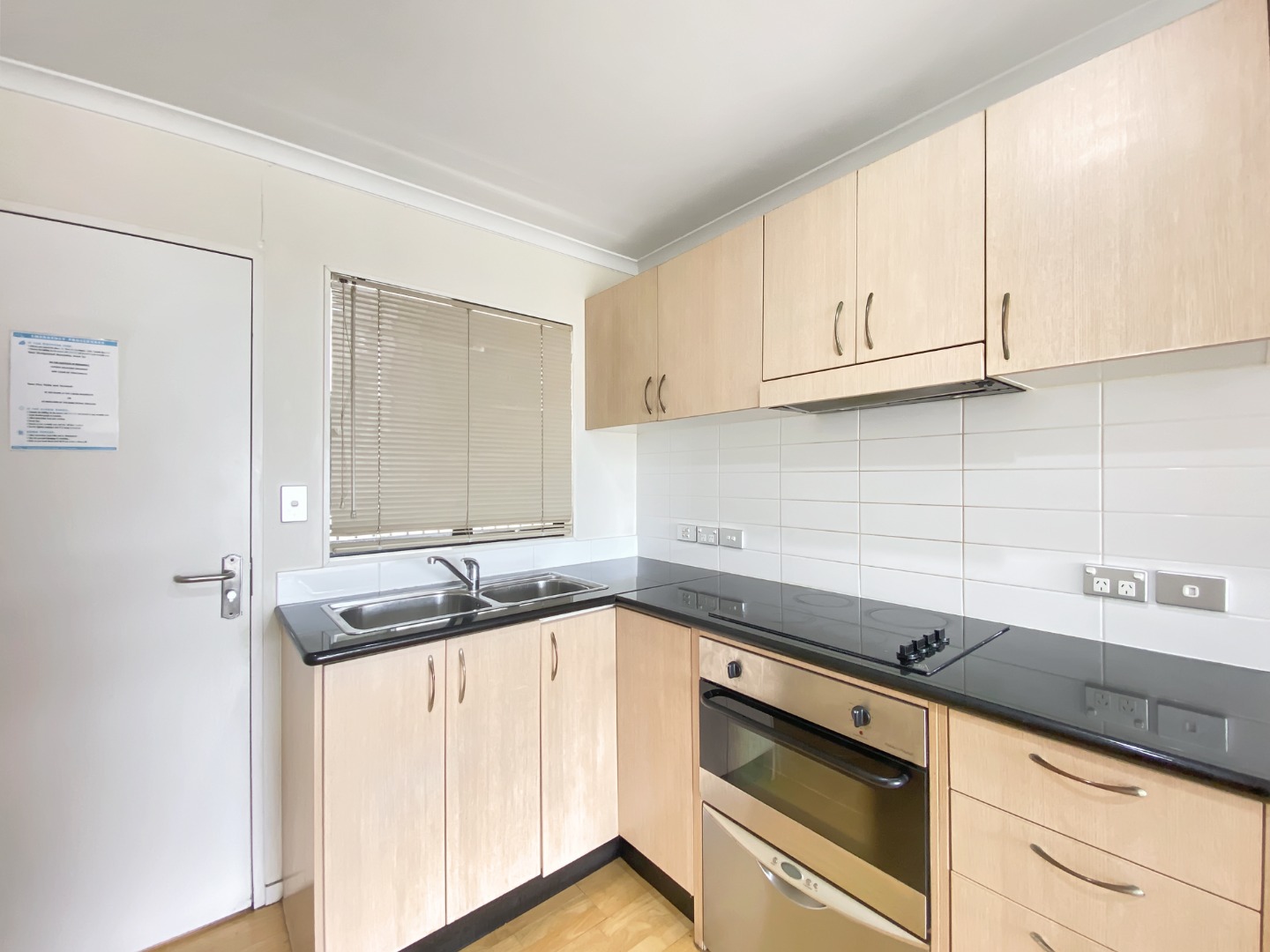 Newmarket - 2 Bedroom/2 Bathroom Apartment with 1 Carpark photo