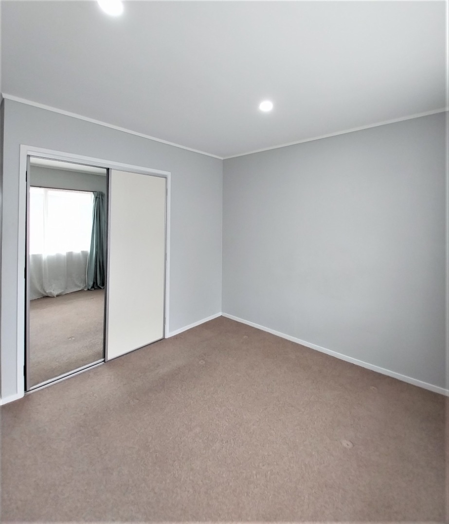 Sunny and Quiet 3x bed Unit photo