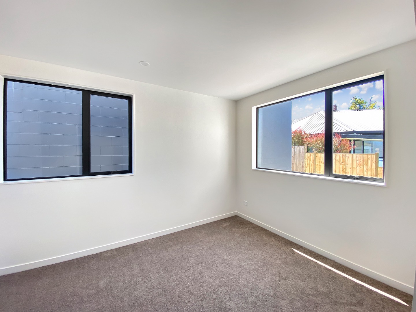 Remuera- 4 bedroom 3.5 bathroom includes 2 ensuite  photo