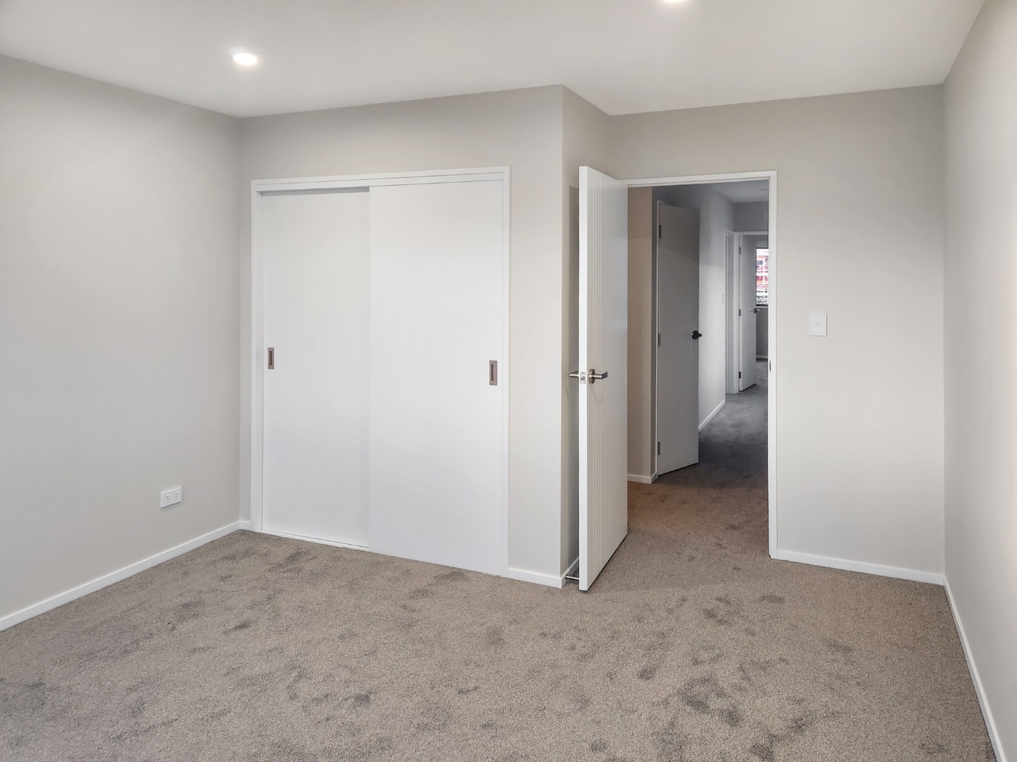 Takanini - New Build 3 bedroom Townhouse photo