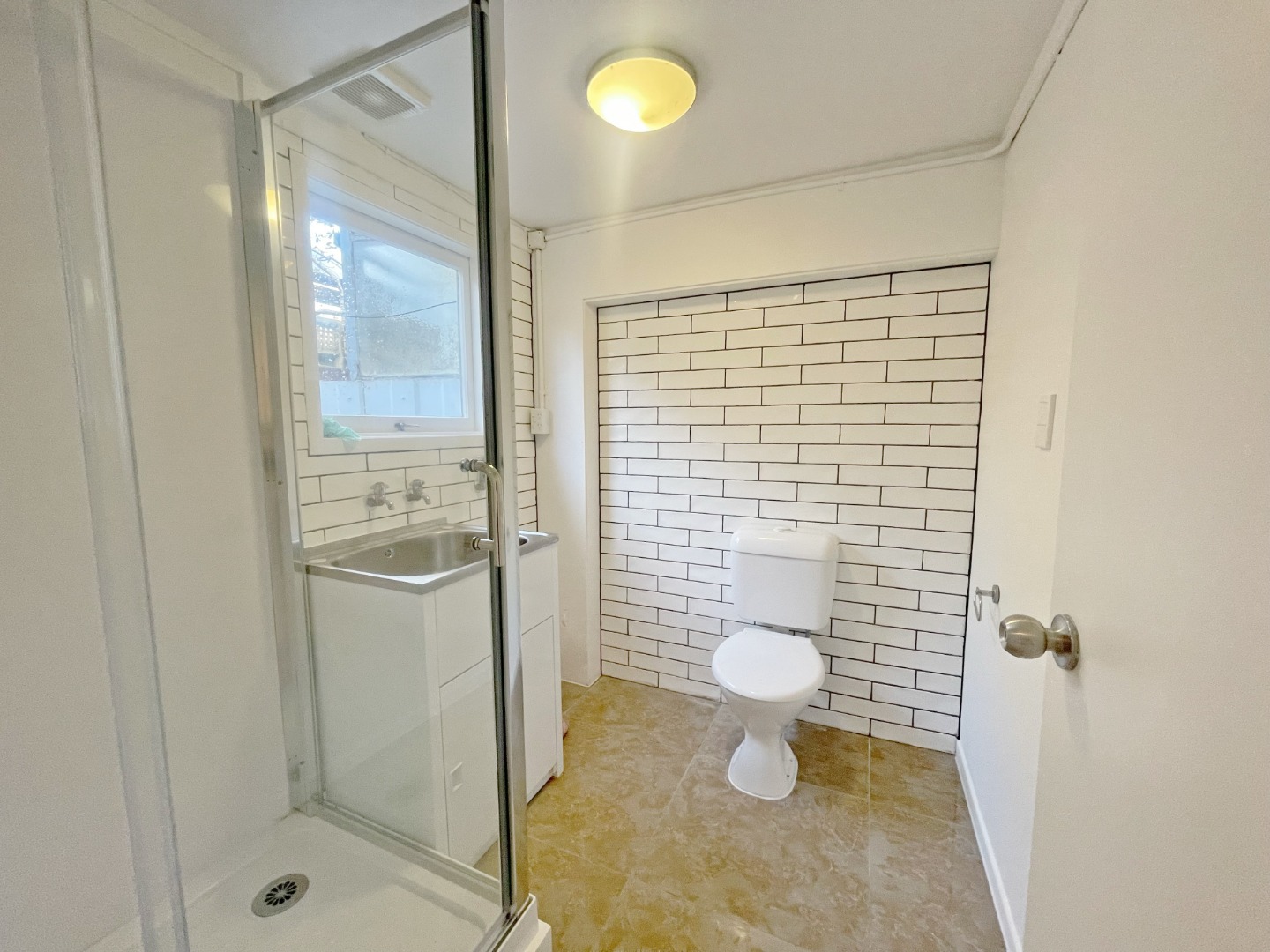 Sunny 4 bedroom 2 bathroom + Study near Milford Beach & Park photo