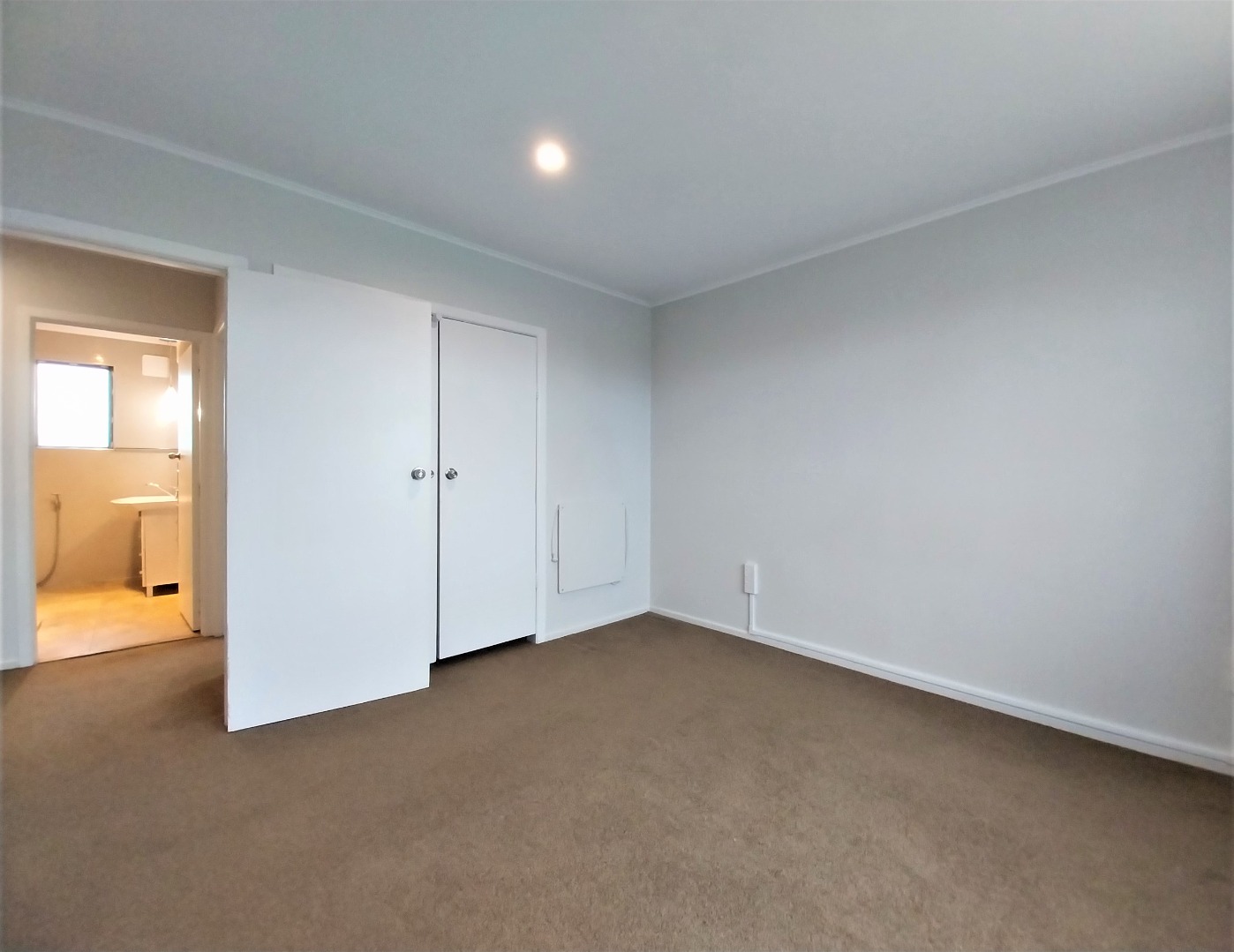 Comfortable Three bedroom family home. photo