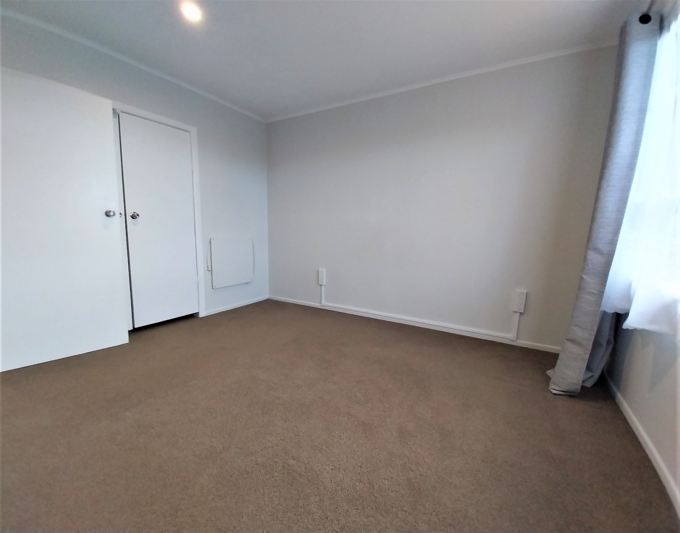 Comfortable Three bedroom family home. photo