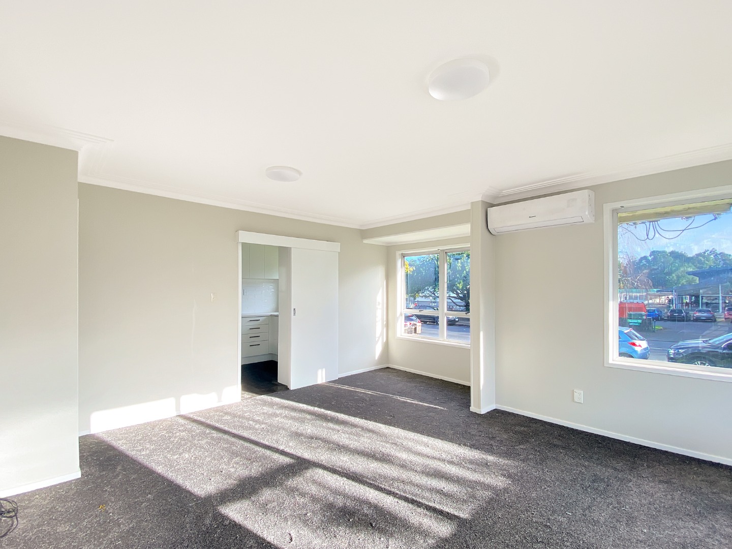 MT ALBERT - 2 bedroom unit with a garage photo