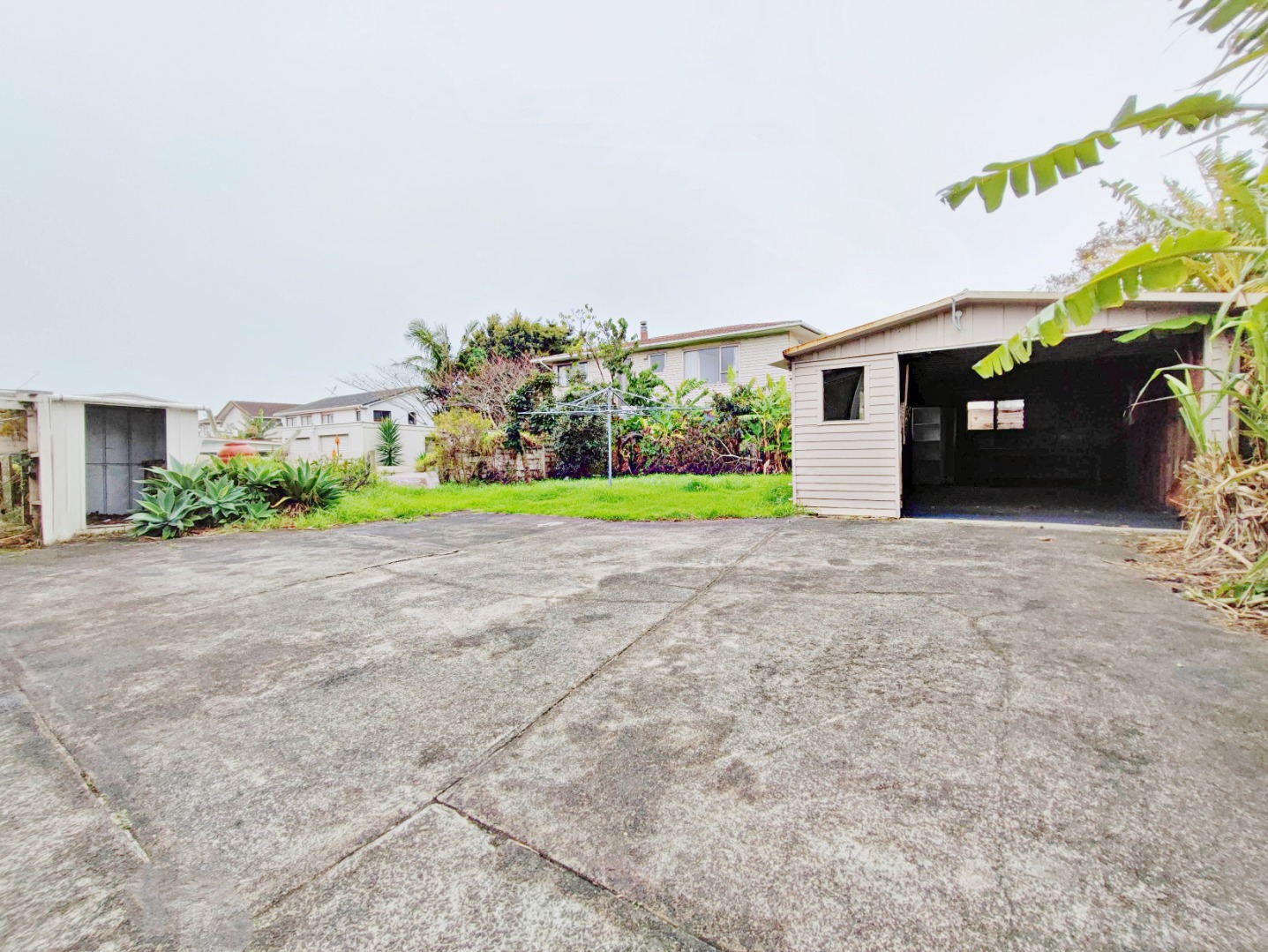 Sunny 5 Bedroom house in the prime location of Takapuna  photo
