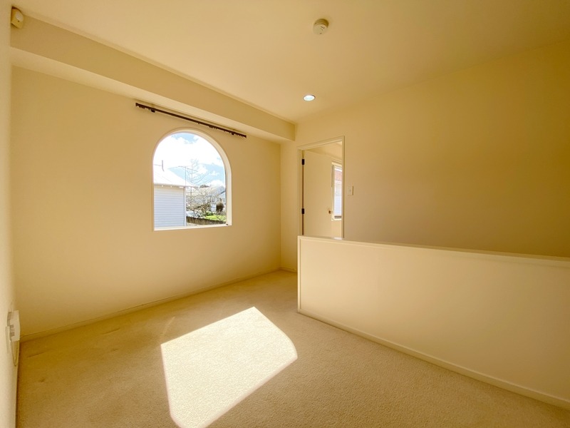 EPSOM - 4 Bedrooms and 3 Bathroom House photo