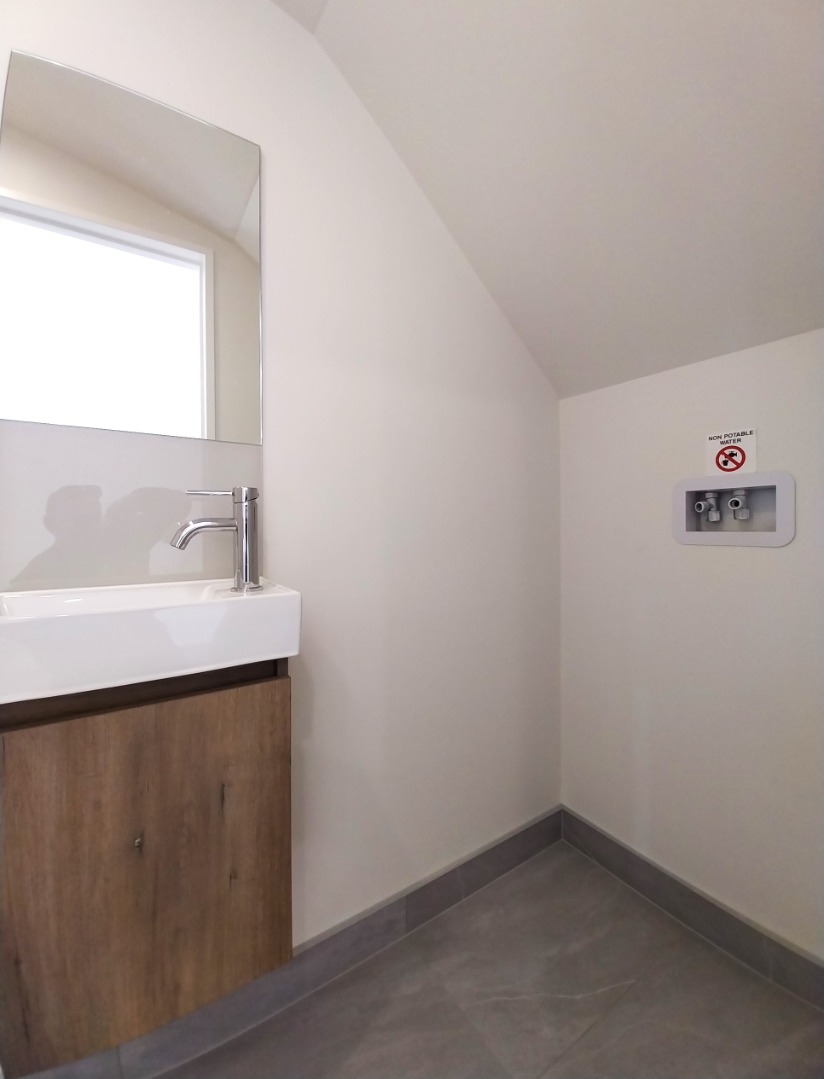 Nearly new Selo Park Townhouse photo