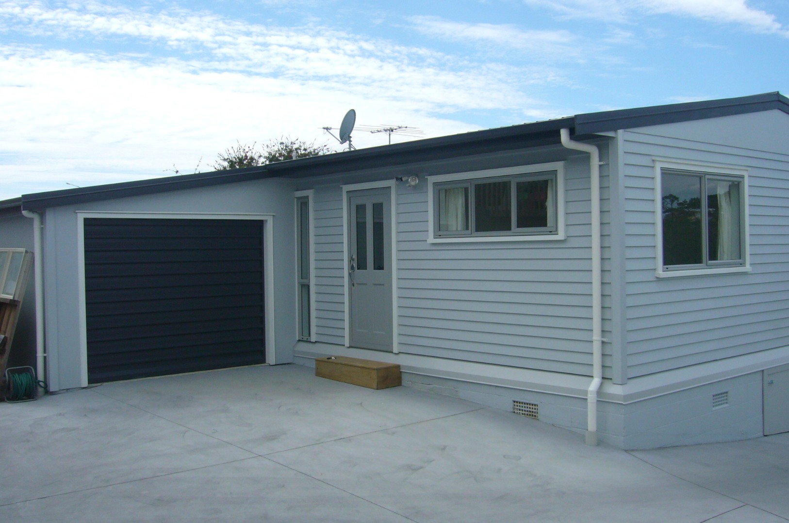 3 BEDROOMS-WALK TO MANY VILLAGE/BEACH! photo