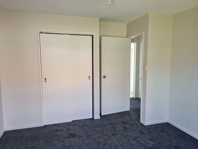 Henderson-- Tidy 2 Bedroom House photo