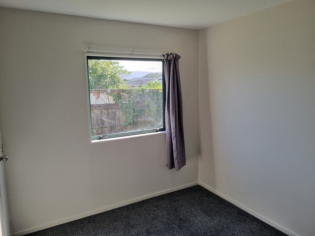 Henderson-- Tidy 2 Bedroom House photo