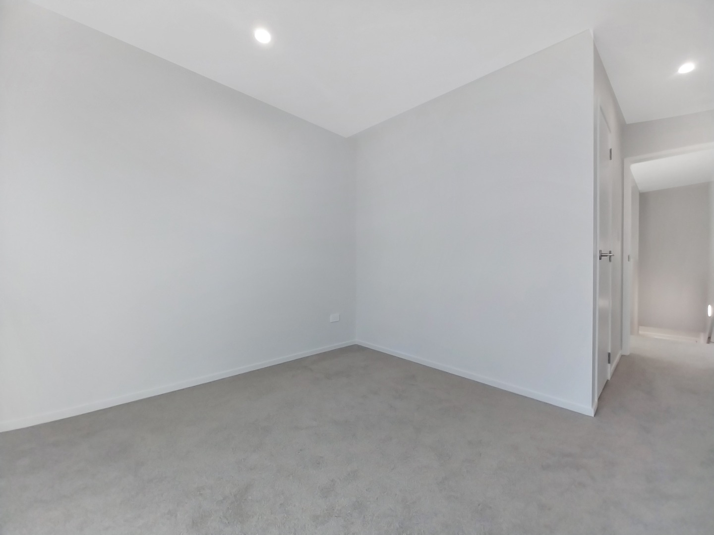 RENT REDUCED BE QUICK - Extended Family or Couples!  4 Bdrms/2.5 Bthrms photo
