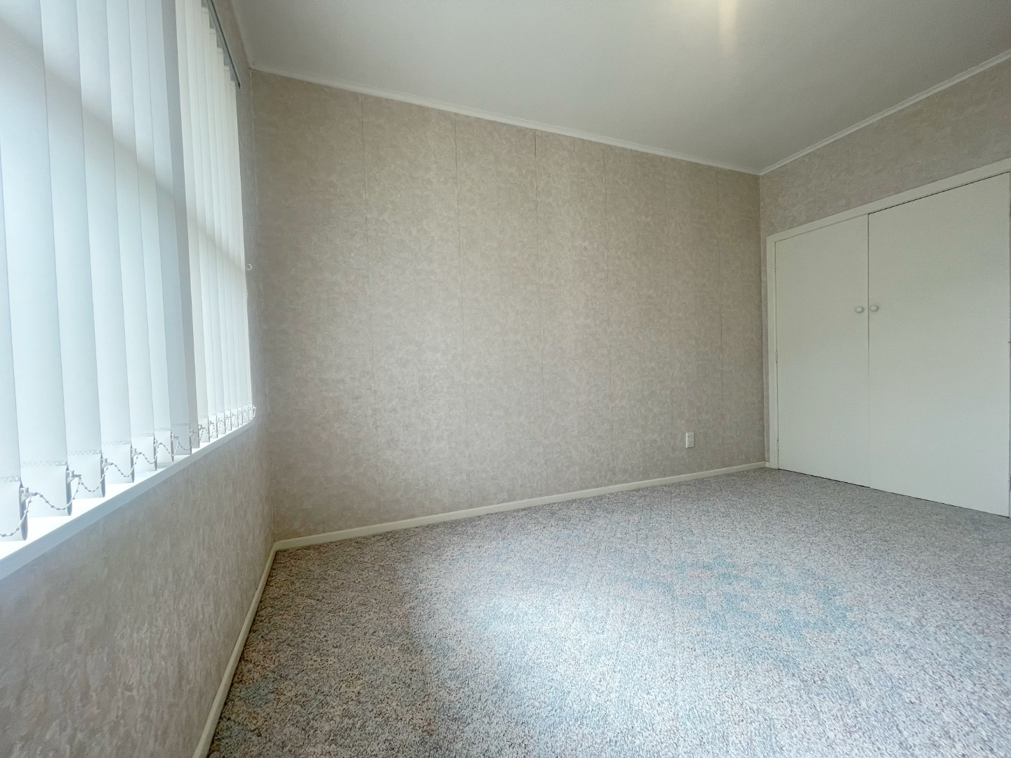 Sunny cozy two bedroom unit in a sought-after Royal Oak. photo