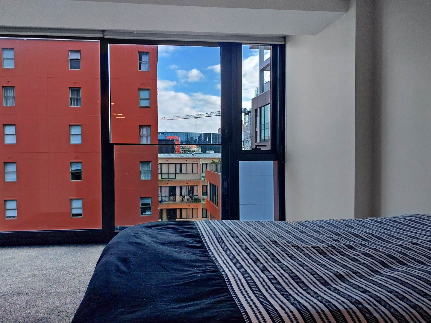 Tidy one bedroom cbd apartment. photo